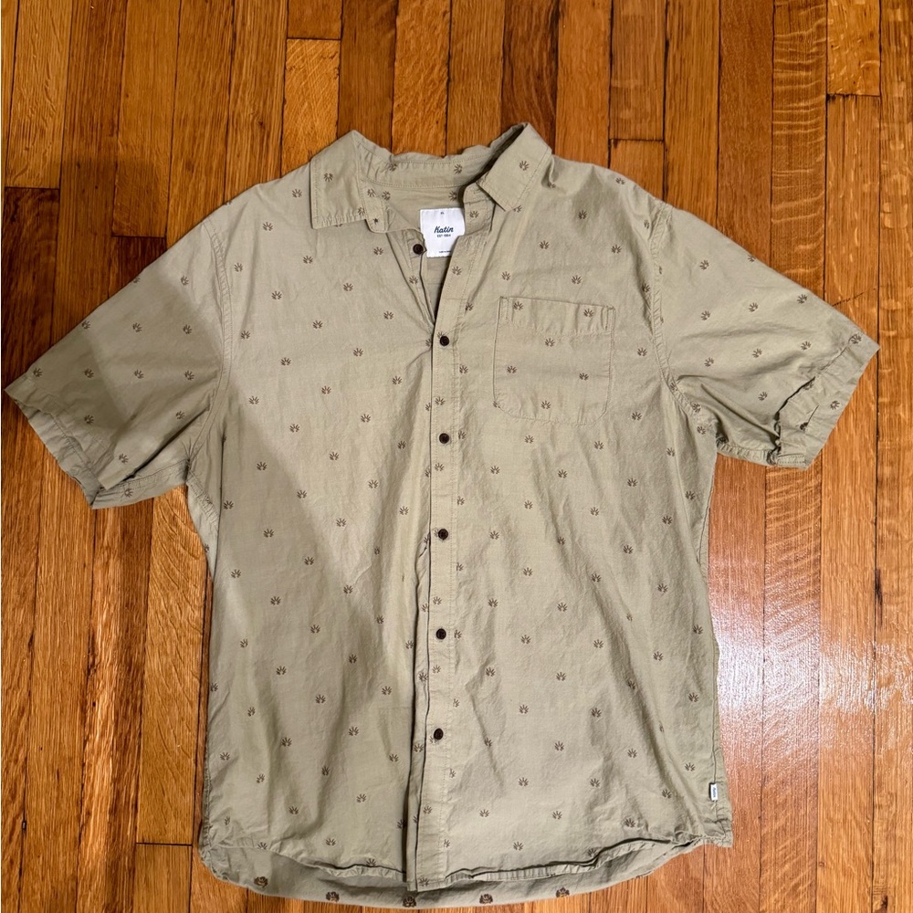 Katin short sleeve Button Down - Size XL